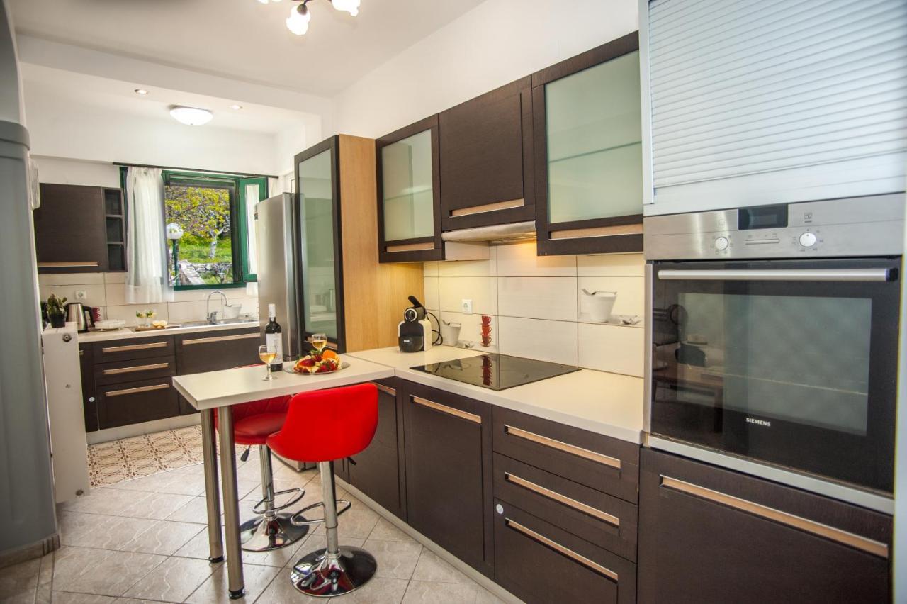 Evianna Studios Mousata Exteriér fotografie