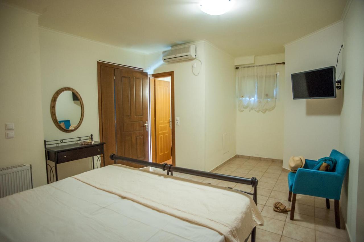 Evianna Studios Mousata Exteriér fotografie