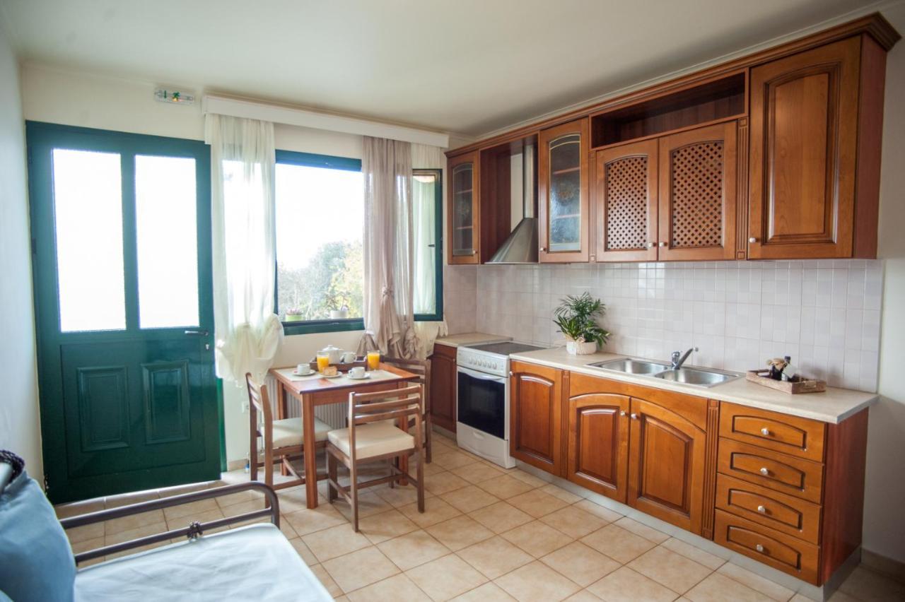 Evianna Studios Mousata Exteriér fotografie
