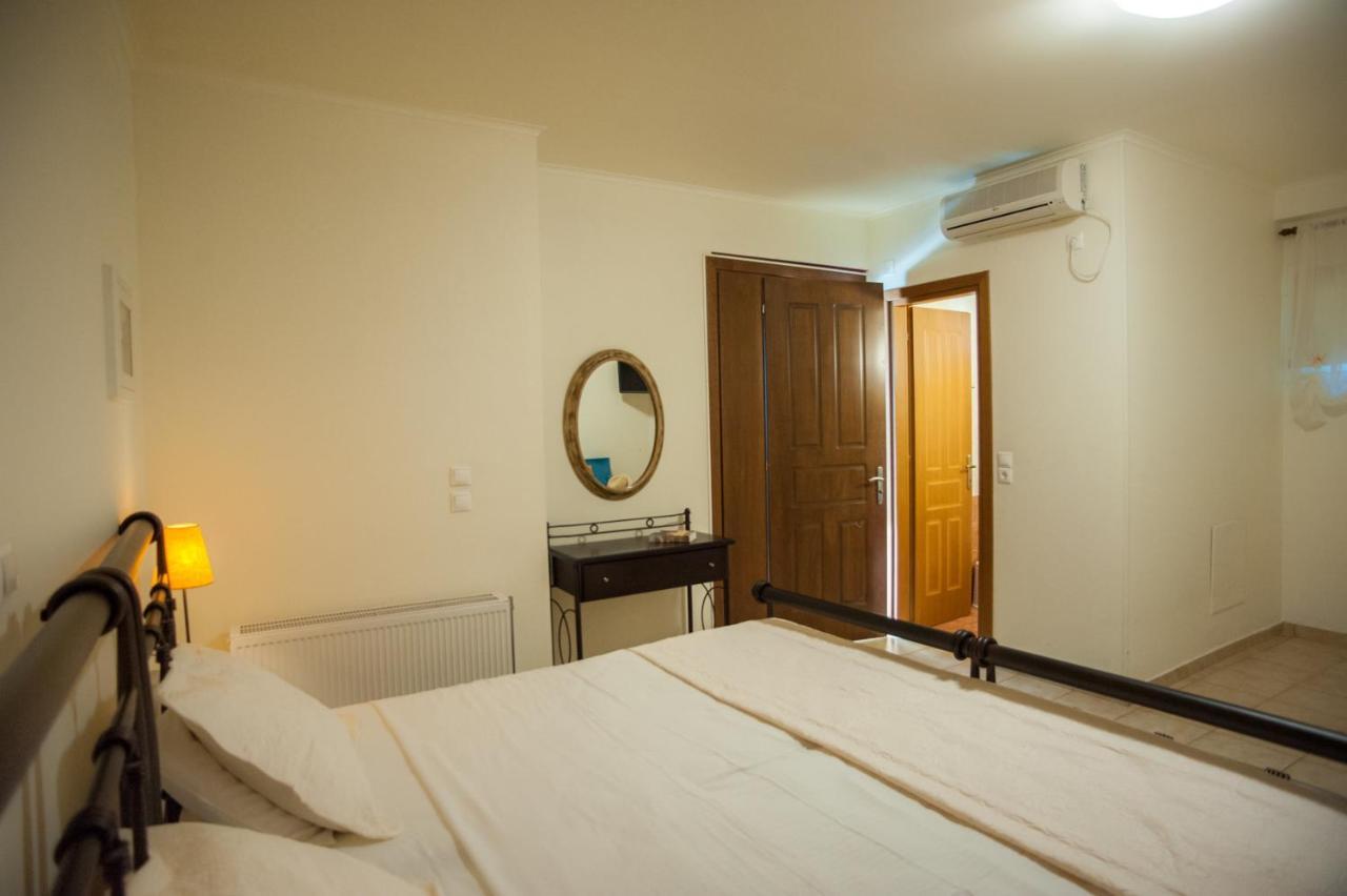 Evianna Studios Mousata Exteriér fotografie
